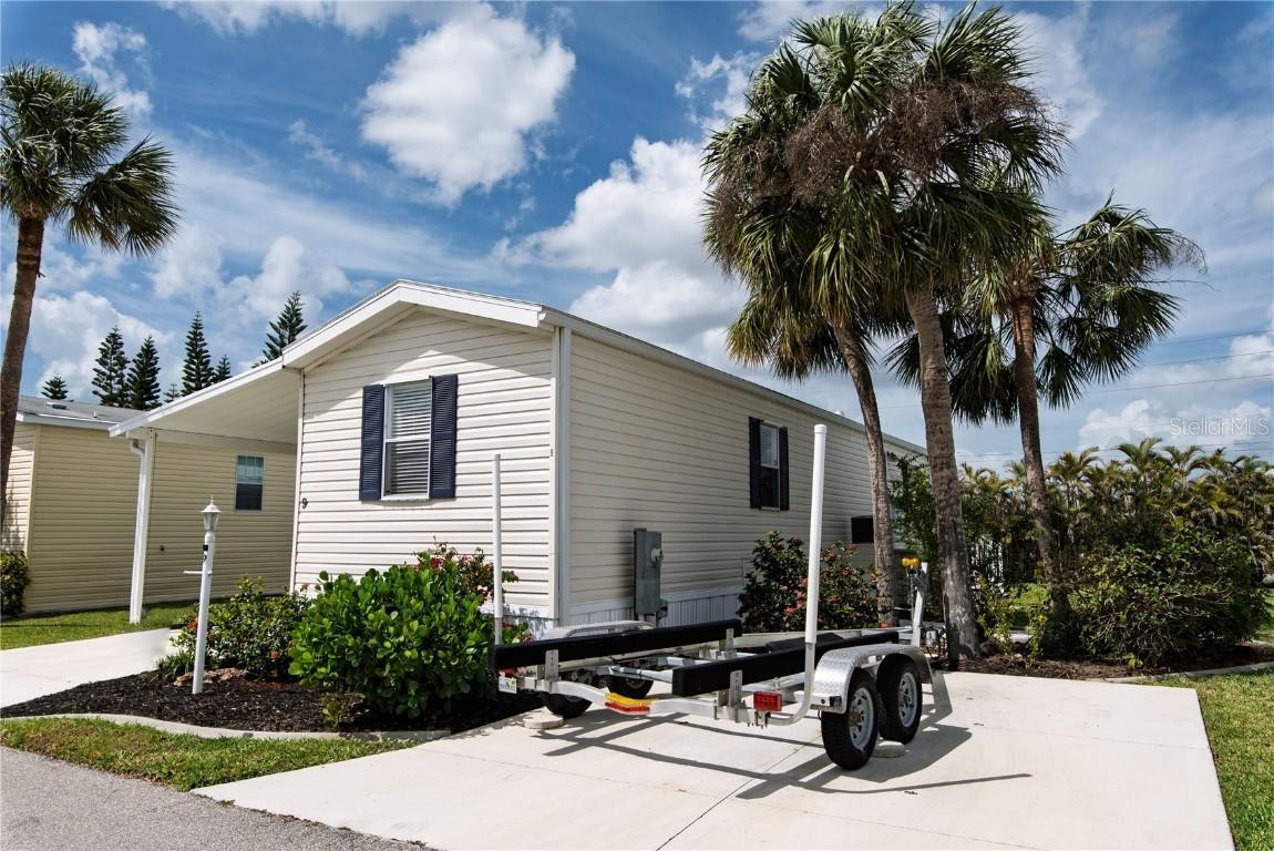 9 Holland Dr., Punta Gorda, FL 33950