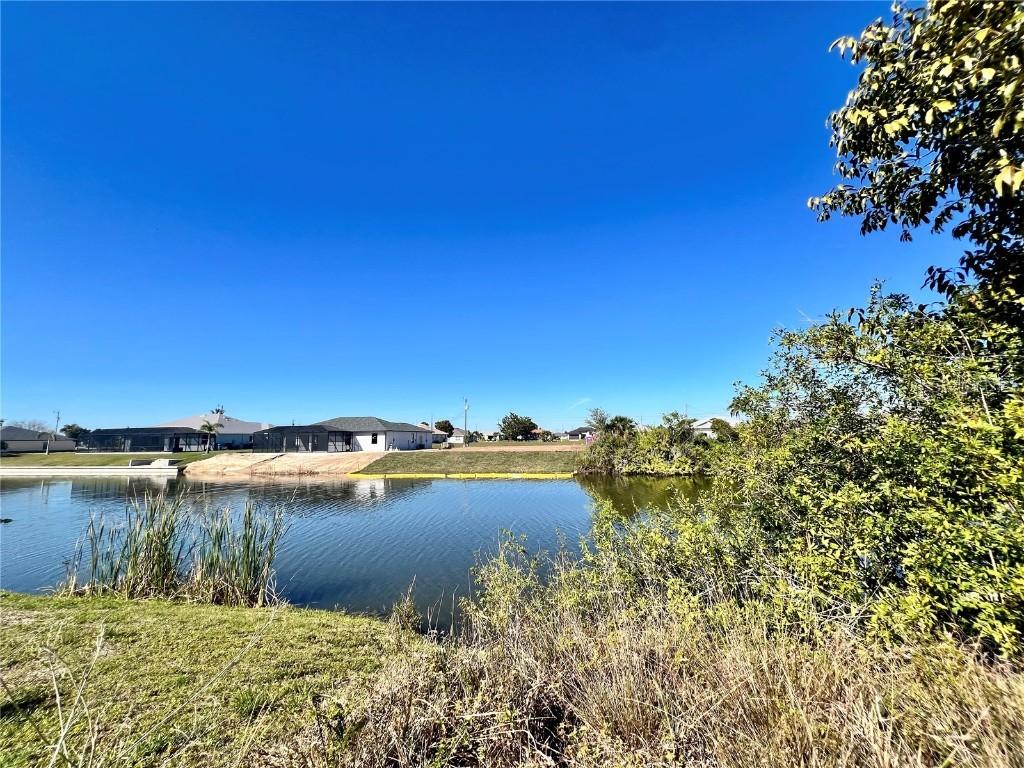 201 NW 5th Ter., Cape Coral, FL 33993