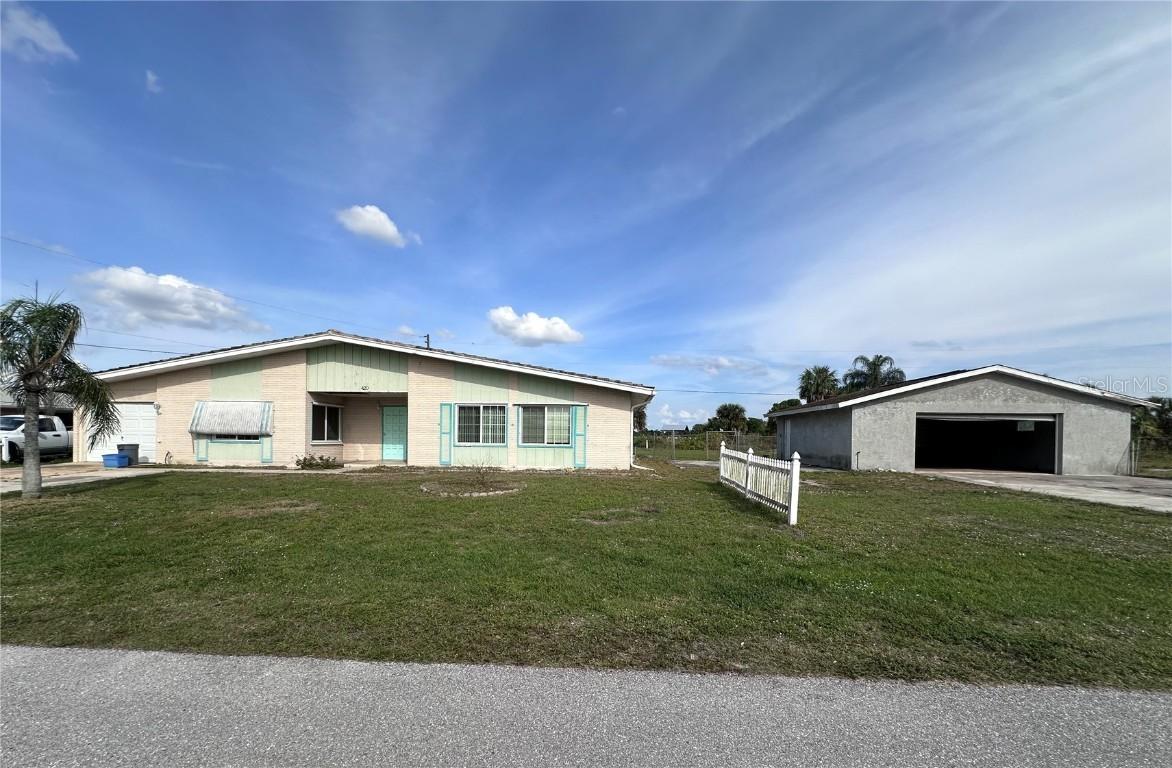 420 Sailfish Ln., Punta Gorda, FL 33982