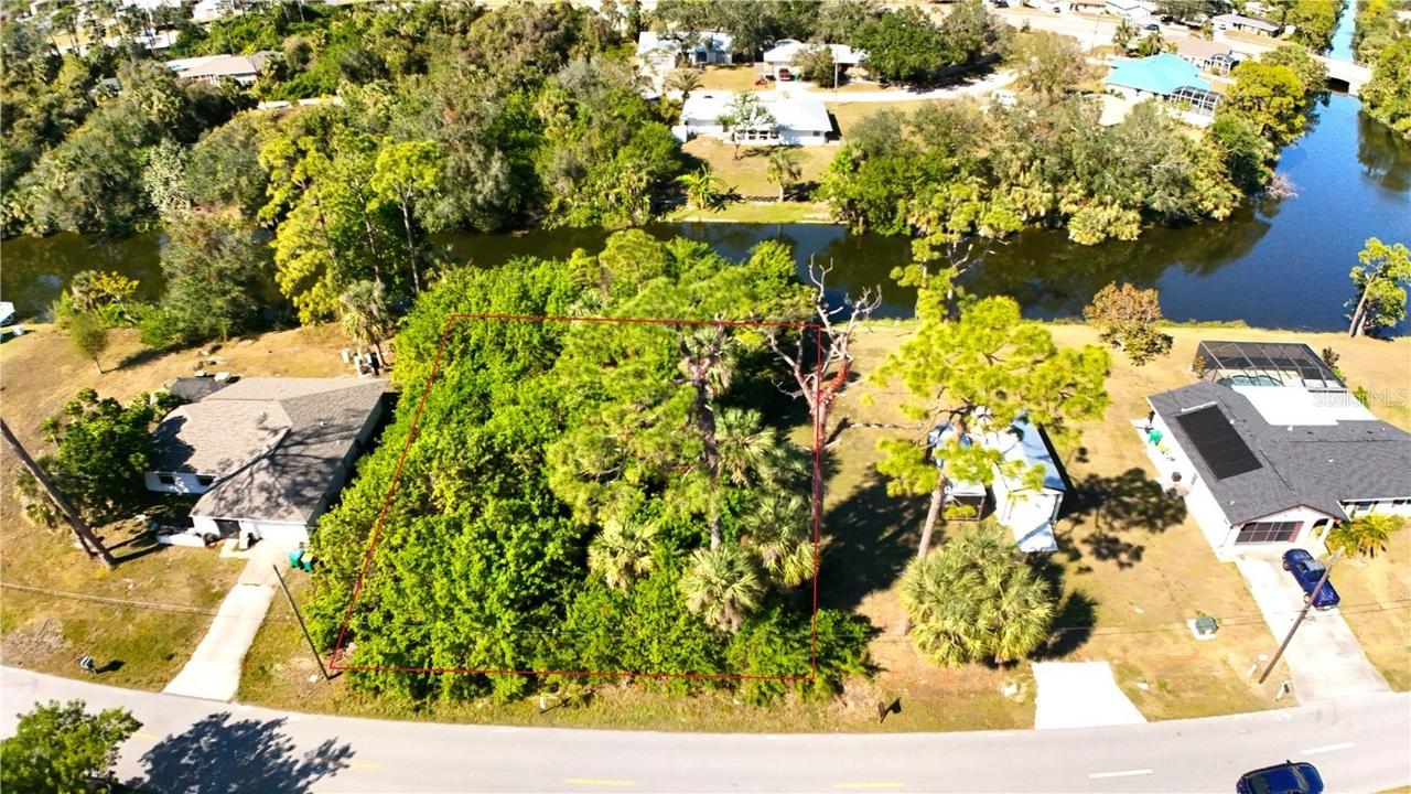 2259 Lakeshore Cir., Port Charlotte, FL 33952