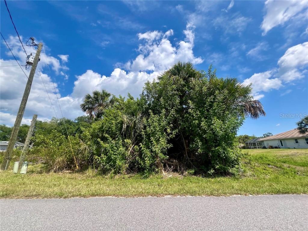 1260 Eppinger Dr., Port Charlotte, FL 33953