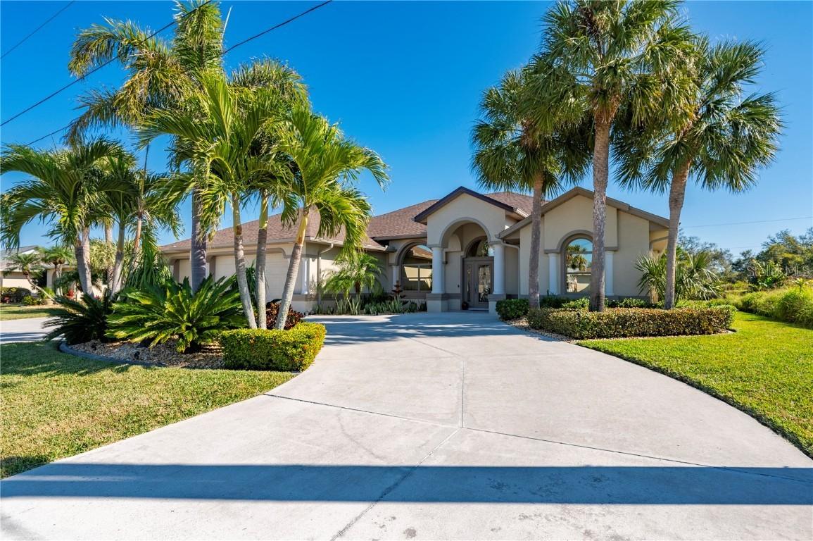 358 Paramaribo St., Punta Gorda, FL 33983