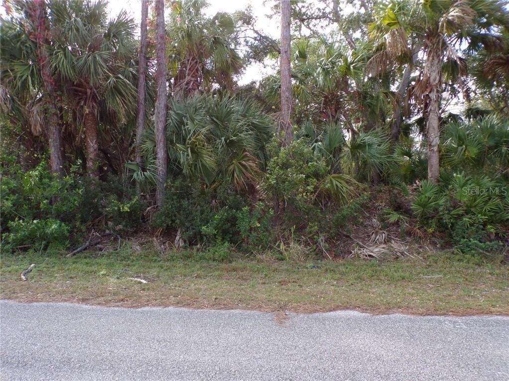 17461 Elmwood Ave., Port Charlotte, FL 33948