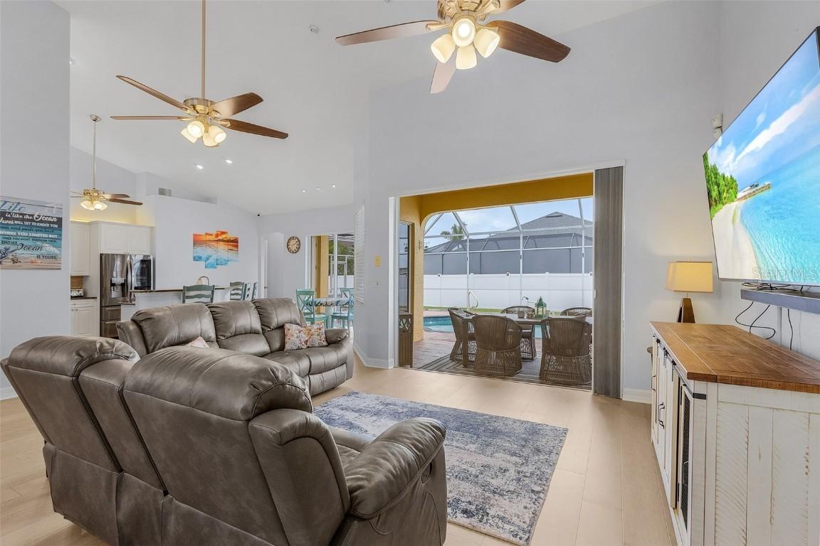 1004 NW 33rd Ave., Cape Coral, FL 33993