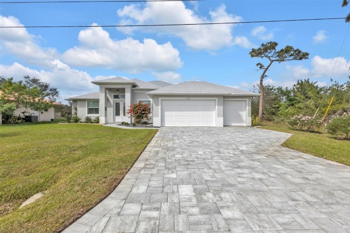 2137 Onondaga Ln., Punta Gorda, FL 33983