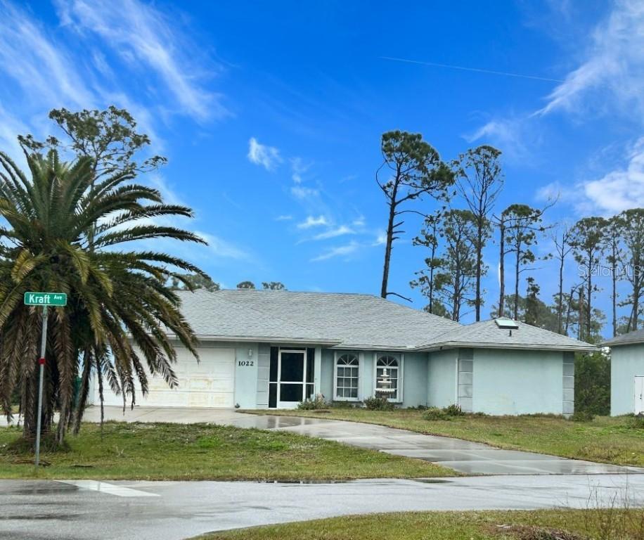 1022 Campbell St., Port Charlotte, FL 33953
