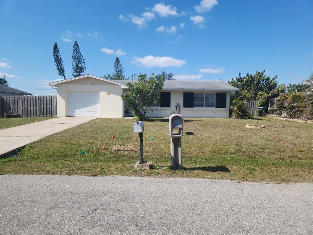 2461 Ivanhoe St., Port Charlotte, FL 33952