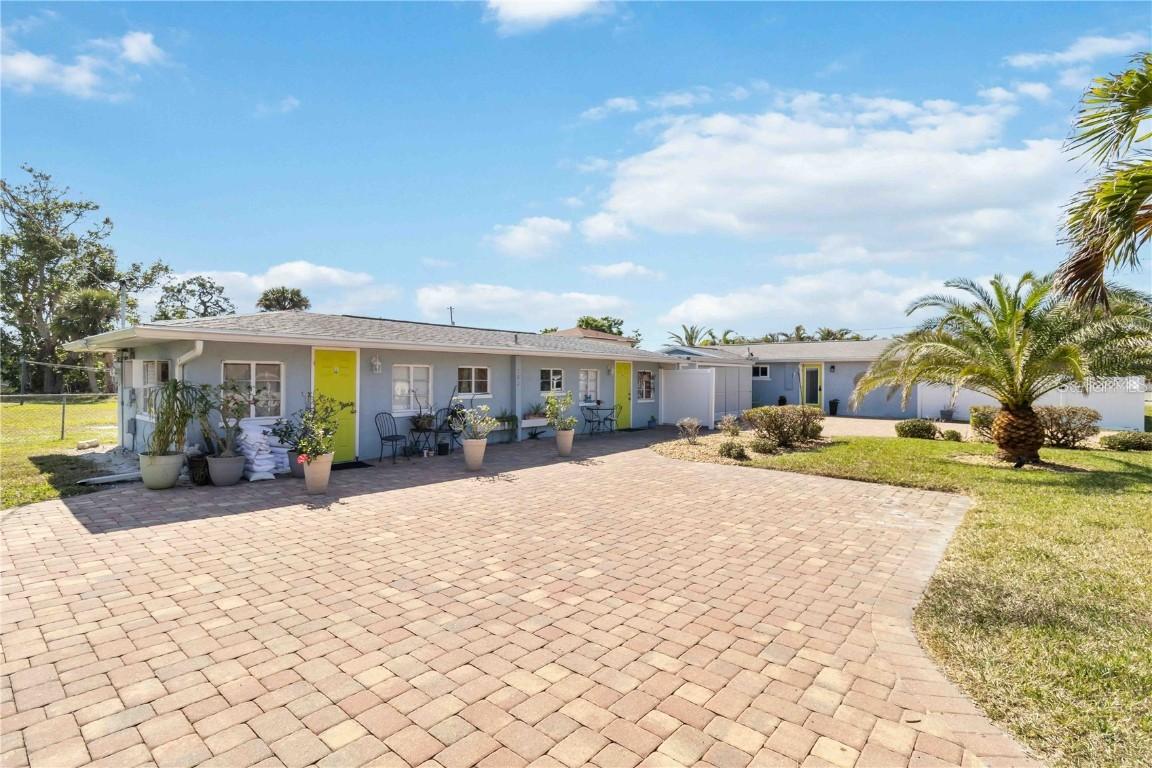 351 S Mccall Rd., Englewood, FL 34223