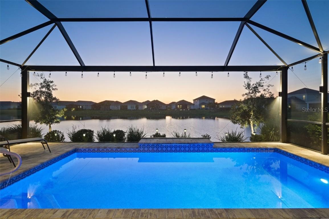 10112 Canaveral Cir., Sarasota, FL 34241