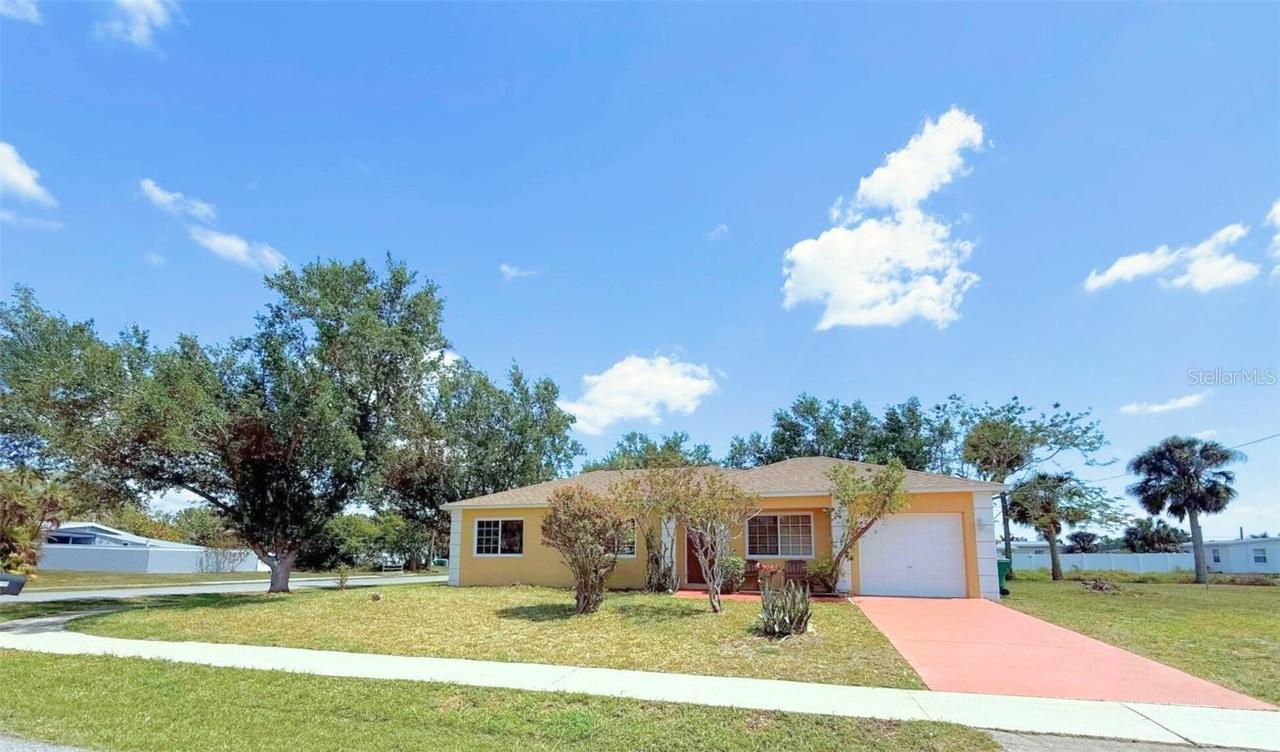22299 Catherine Ave., Port Charlotte, FL 33952
