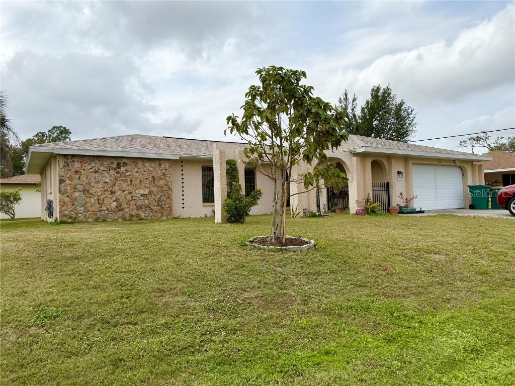 1469 Inverness St., Port Charlotte, FL 33952