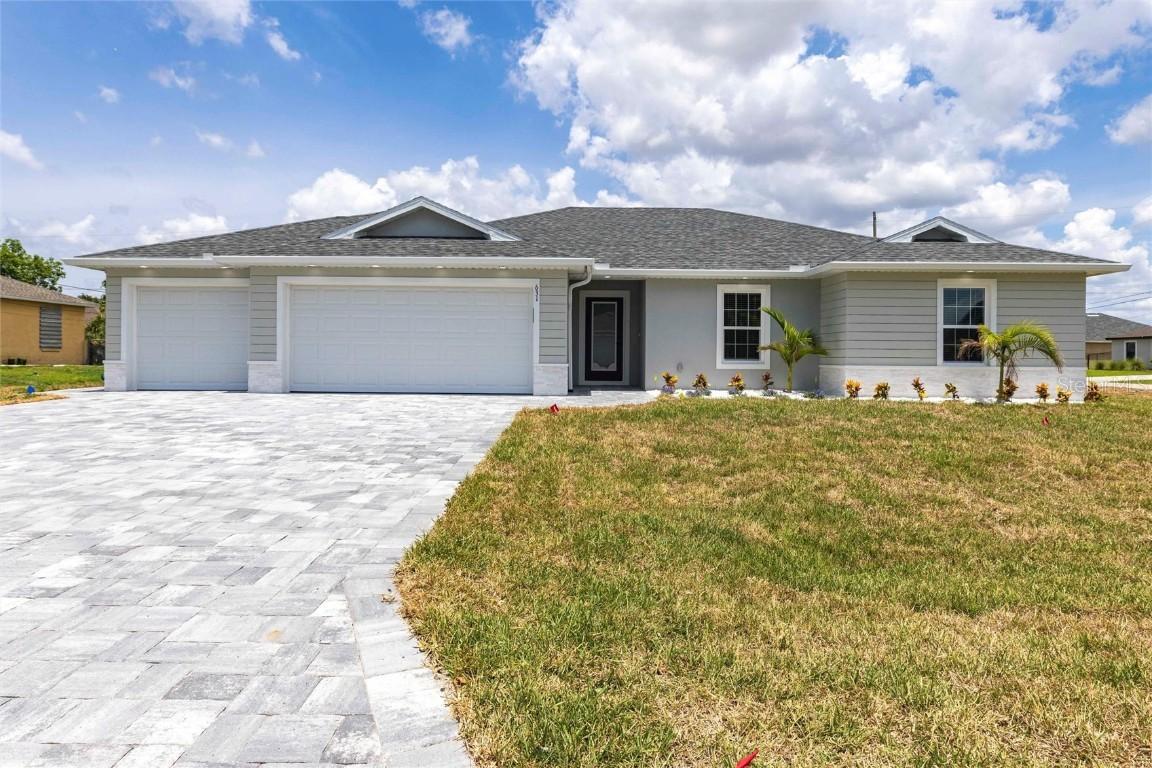 914 SE 25th Ln., Cape Coral, FL 33904