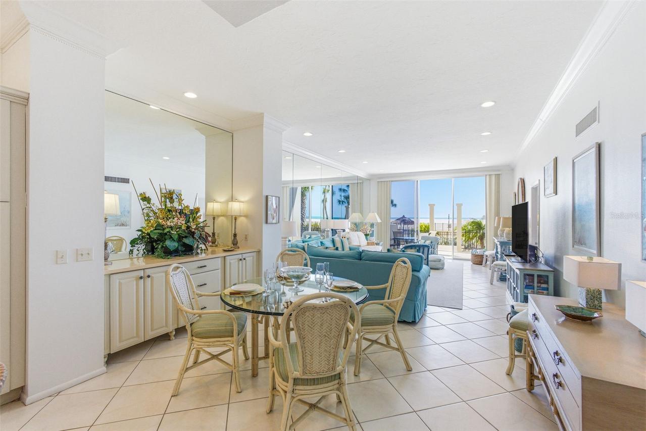 1212 Benjamin Franklin Dr. #102, Sarasota, FL 34236