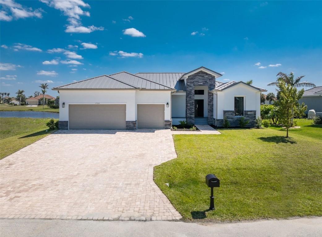 17320 Comingo Ln., Punta Gorda, FL 33955