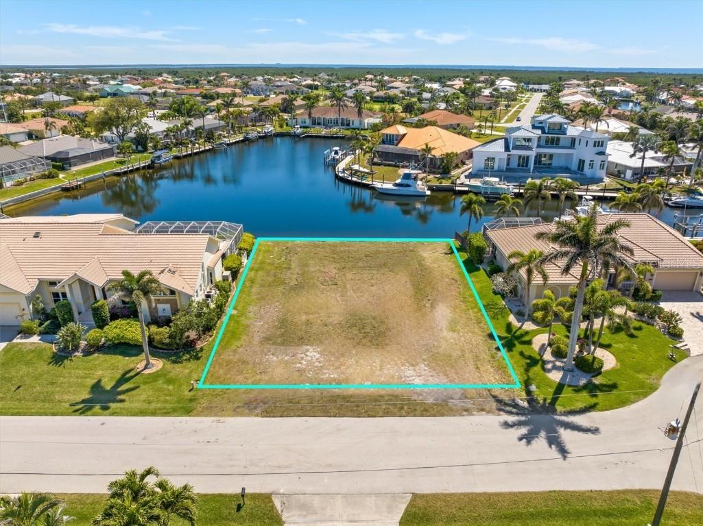 2435 St Davids Island Ct., Punta Gorda, FL 33950