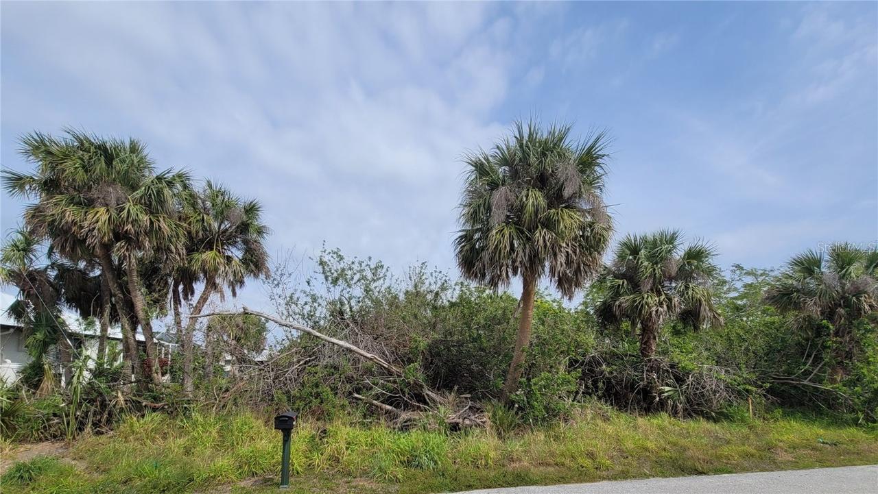 18562 Ashcroft Cir., Port Charlotte, FL 33948