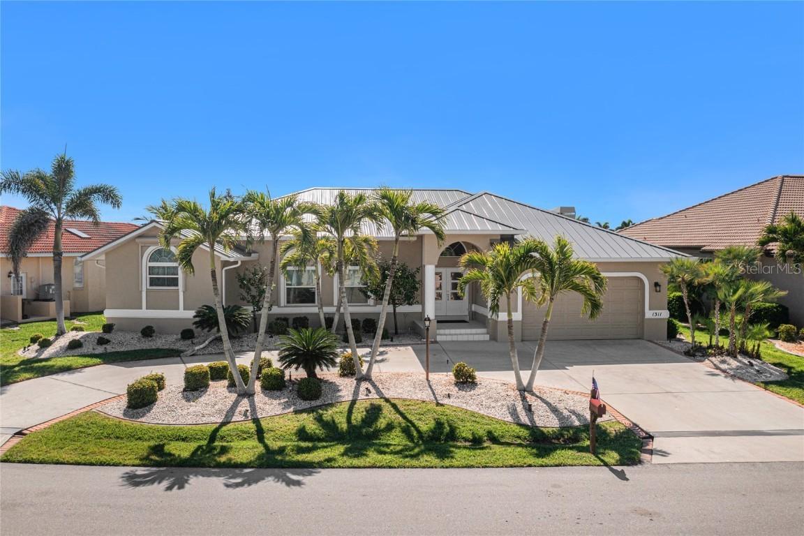 1311 Pine Siskin Dr., Punta Gorda, FL 33950