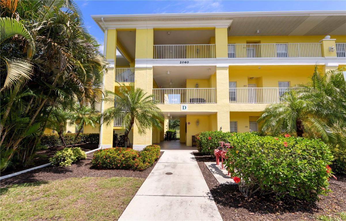 2060 Willow Hammock Cir. #207, Punta Gorda, FL 33983