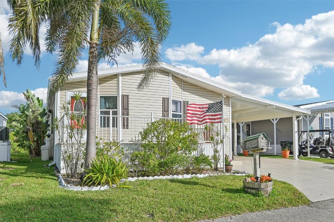 724 Blackburn Blvd., North Port, FL 34287