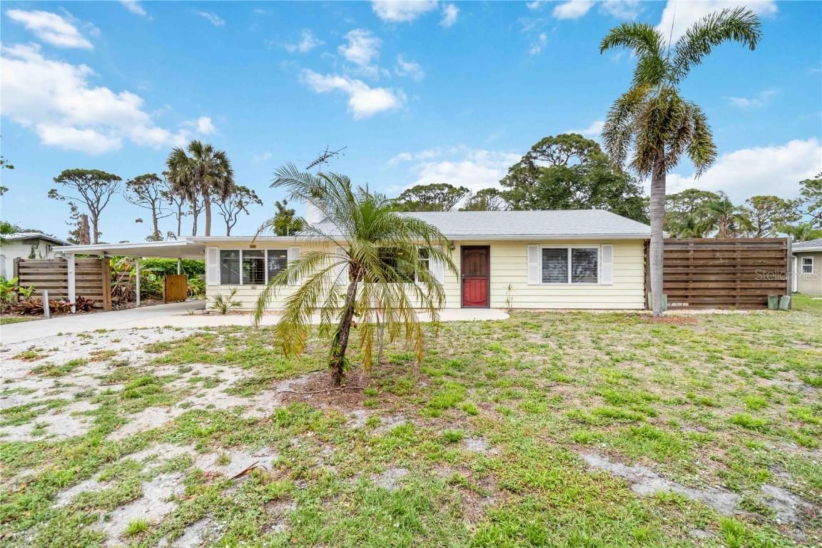 217 Palm Ave., Nokomis, FL 34275