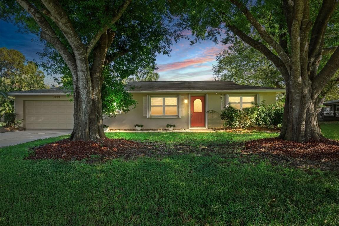 1359 Jambalana Ln., Fort Myers, FL 33901