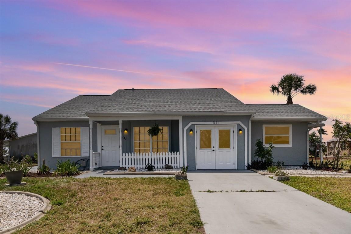 5121 Chaves Cir., Port Charlotte, FL 33948