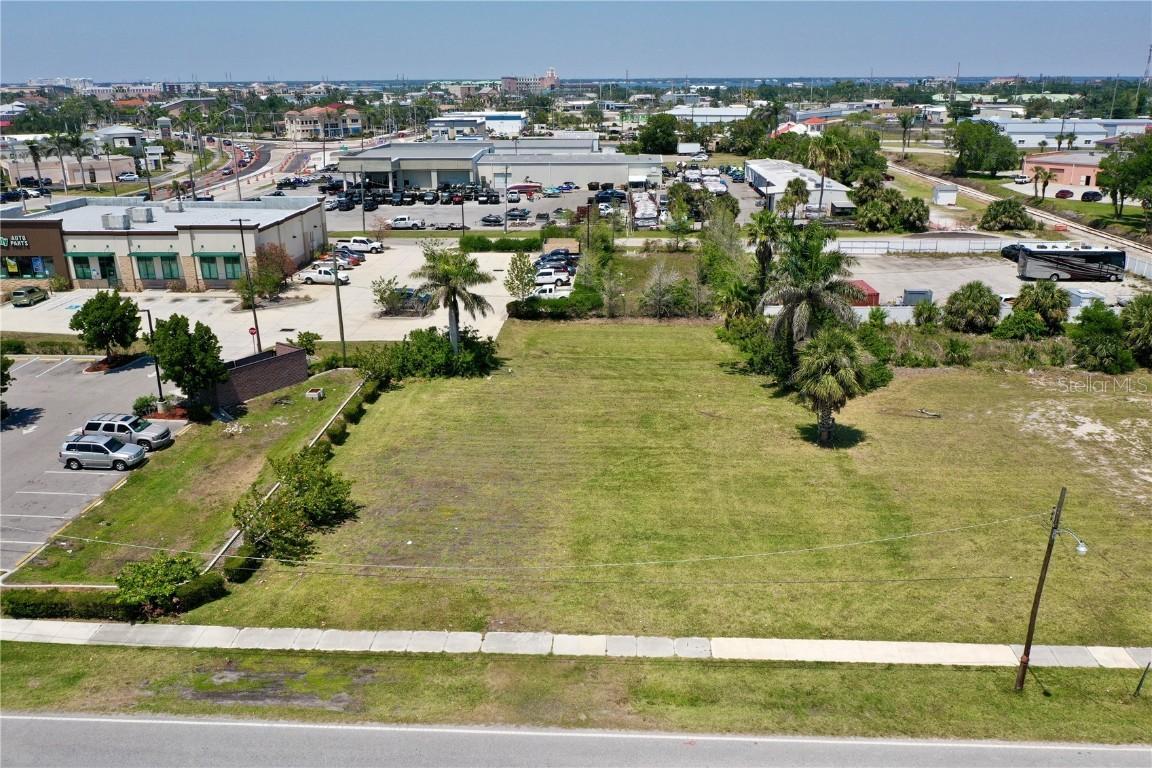 122 E Mckenzie St., Punta Gorda, FL 33950