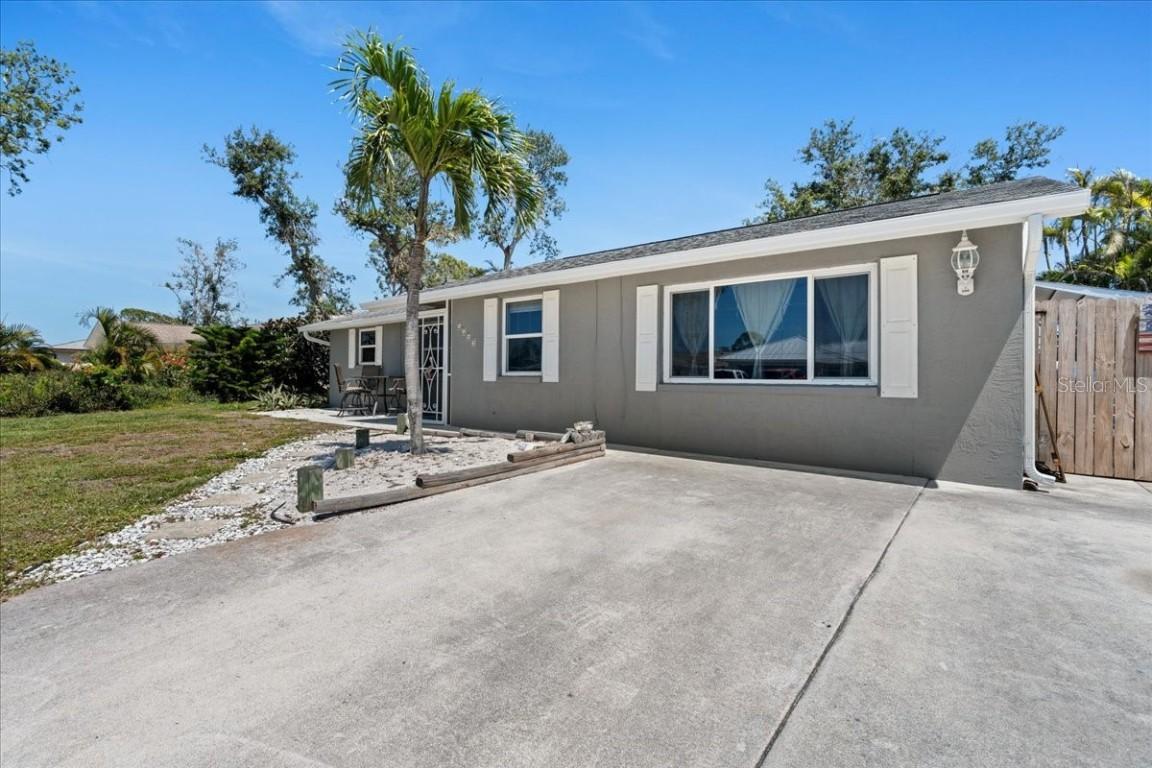 1249 Indus Rd., Venice, FL 34293