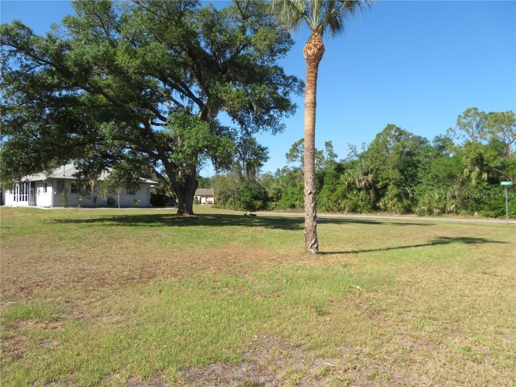 15077 Elwood Ave., Port Charlotte, FL 33953