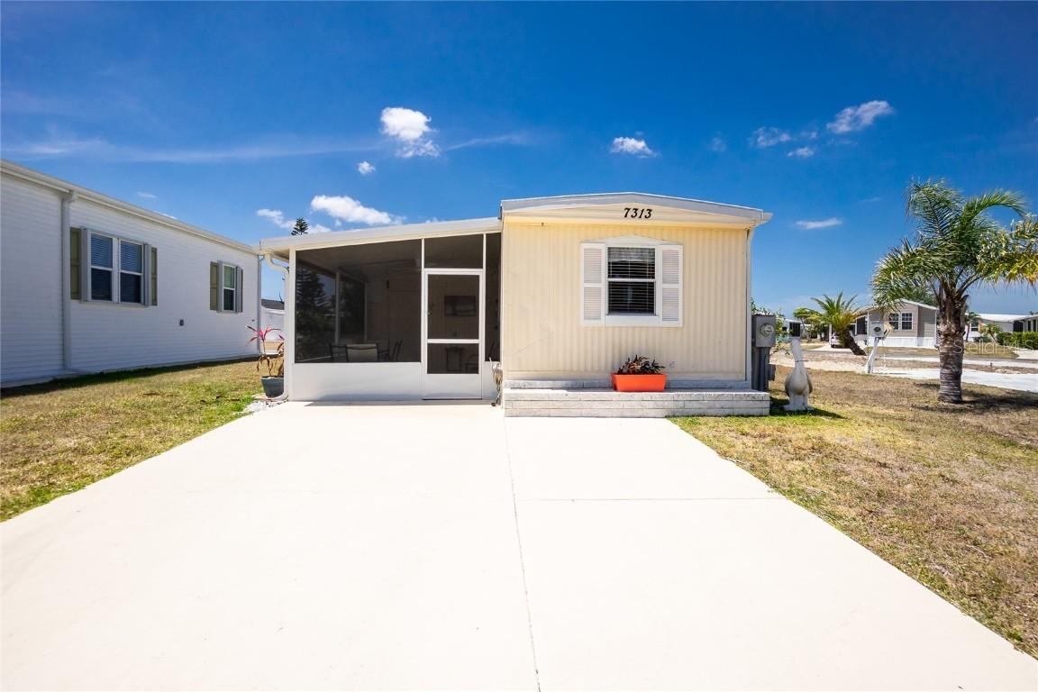 7313 Desant Ln., Port Charlotte, FL 33981