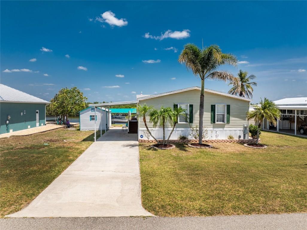 524 Tahiti Ct., Punta Gorda, FL 33950