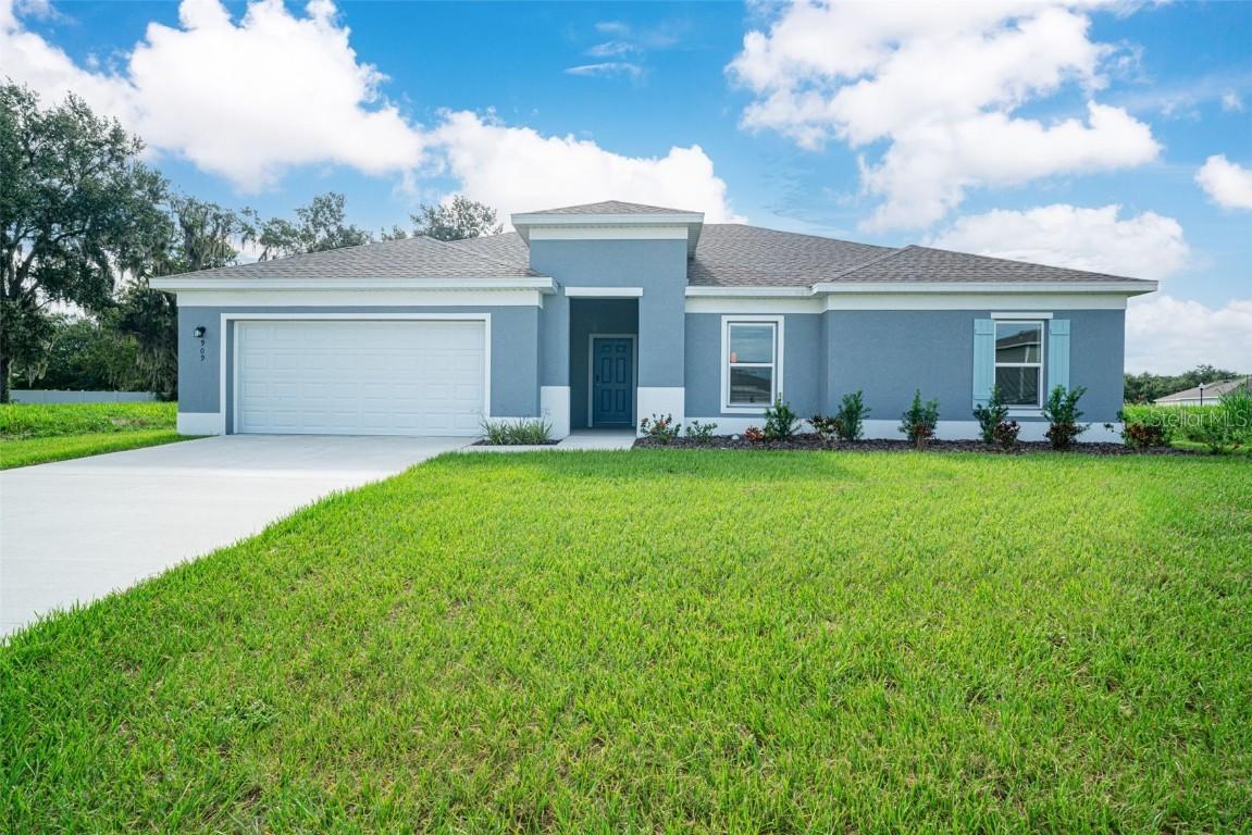 909 Grand Lake Blvd., Avon Park, FL 33825