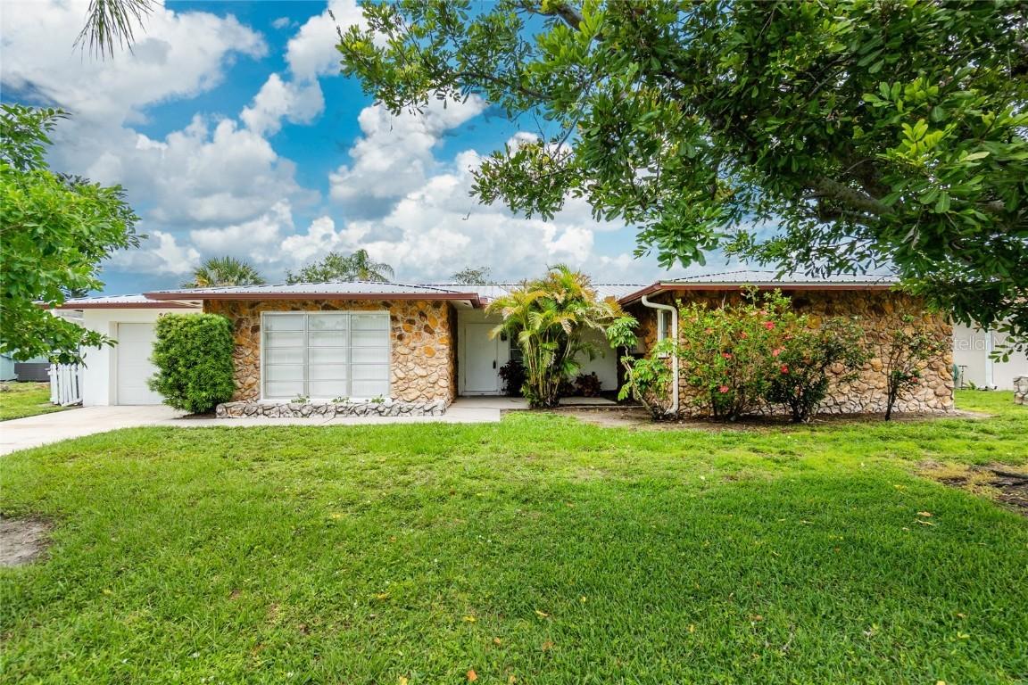 261 Caddy Rd., Rotonda West, FL 33947