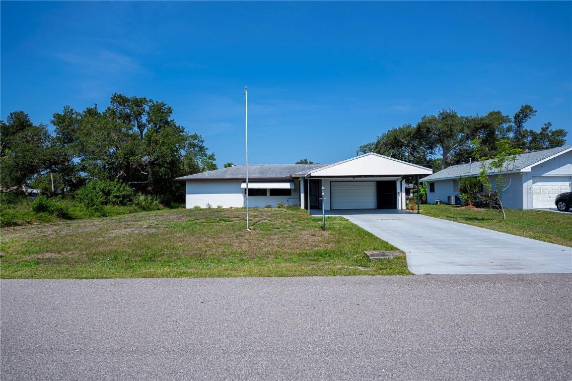 2113 Barksdale St., Port Charlotte, FL 33948