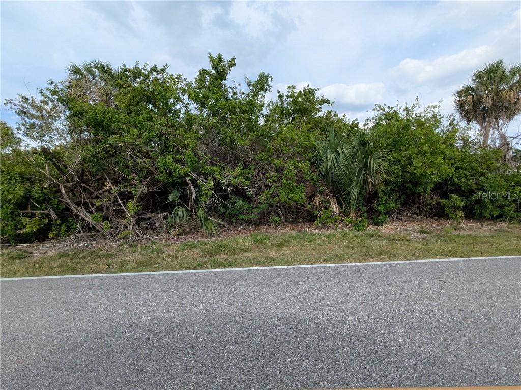 2324 Achilles St., Punta Gorda, FL 33980