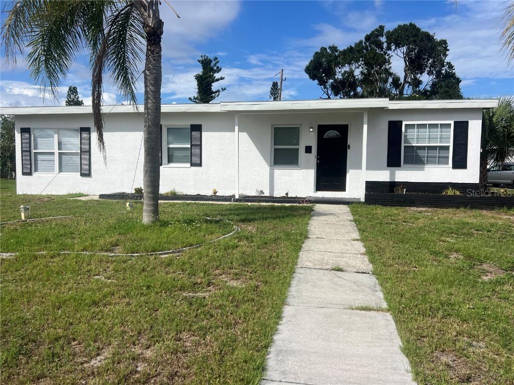 230 Waterway Cir Ne Cir., Port Charlotte, FL 33952