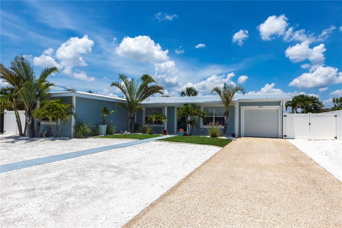 21812 Edgewater Dr., Port Charlotte, FL 33952