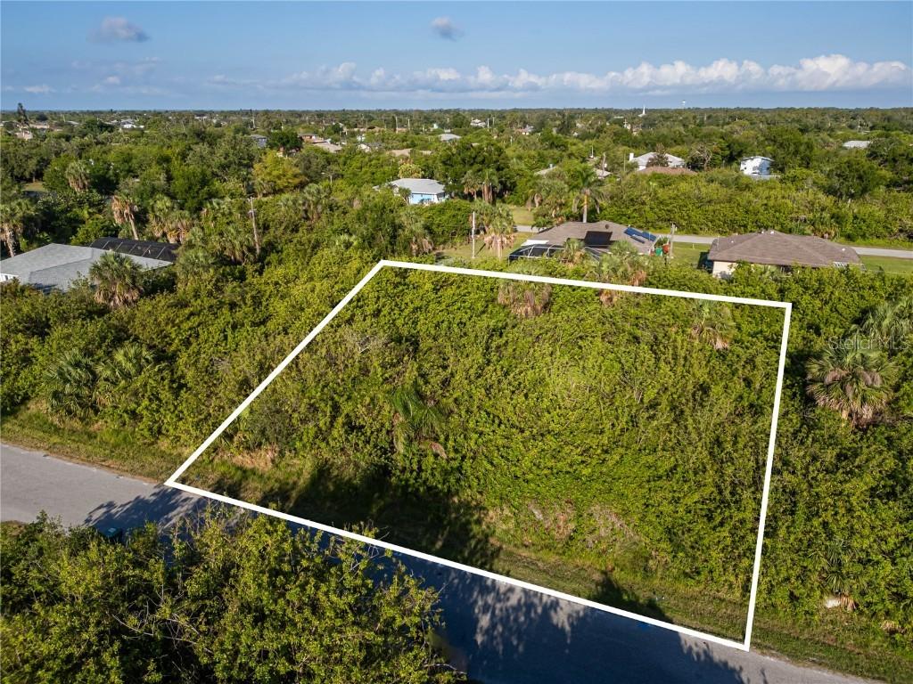 138 Edgemere St., Port Charlotte, FL 33948