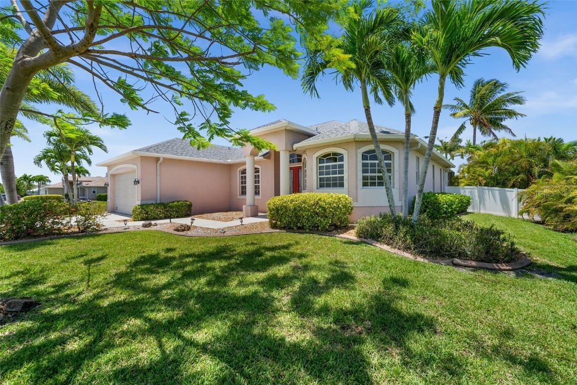3219 SW 7th Ln., Cape Coral, FL 33991