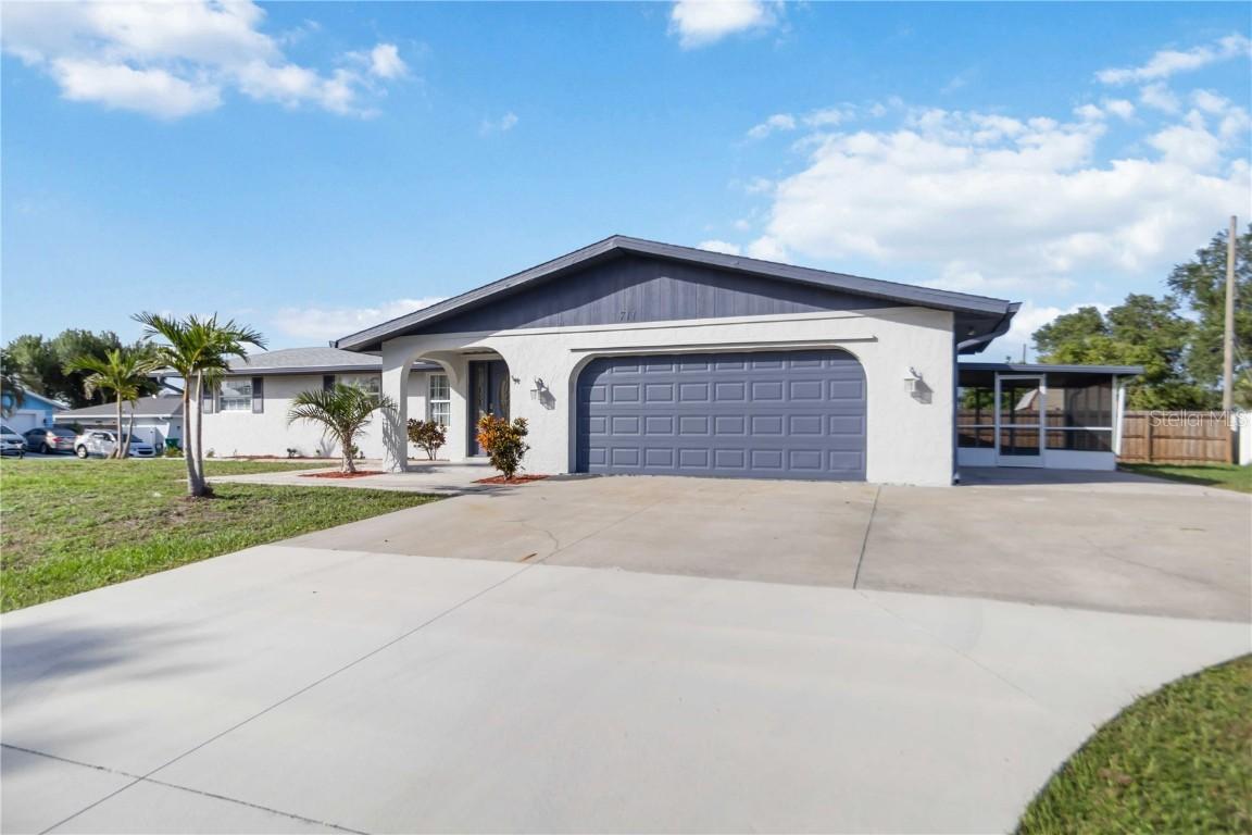 711 Forest Hill Ln., Port Charlotte, FL 33948