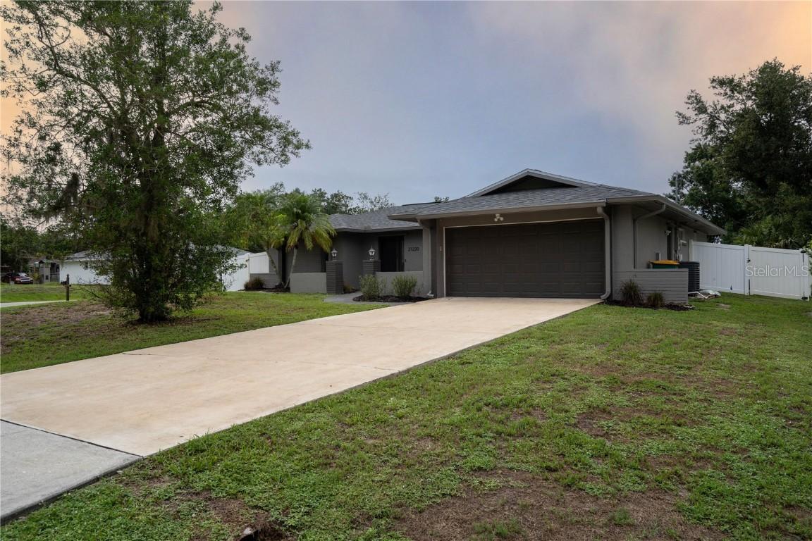 21220 Pemberton Ave., Port Charlotte, FL 33952