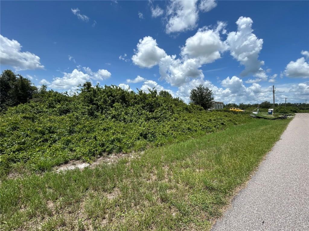 29100 Alfaretta Ave., Punta Gorda, FL 33982