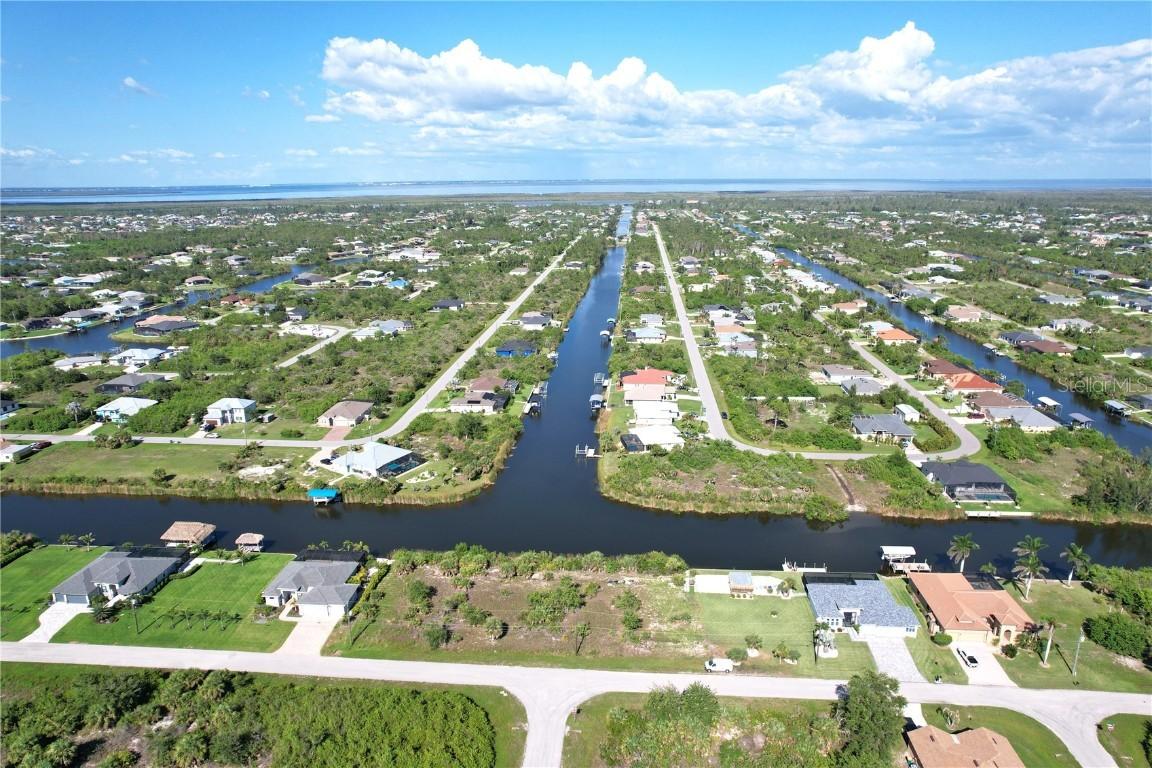 10096 Long Beach St., Port Charlotte, FL 33981