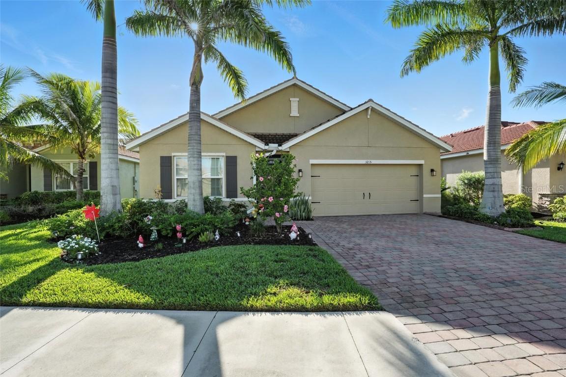 3215 Birchin Ln., Fort Myers, FL 33916