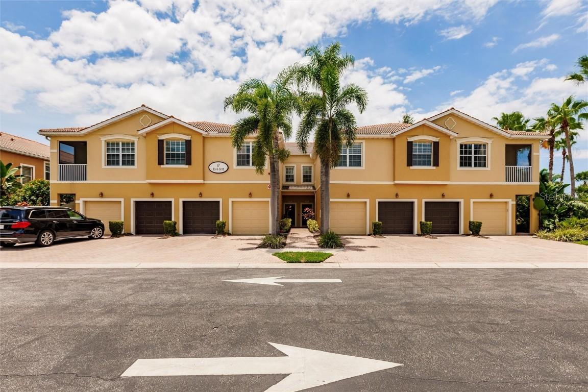 8098 Moonstone Dr. #17-203, Sarasota, FL 34233