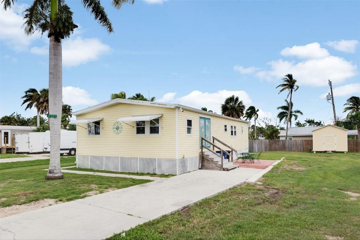 16921 Windcrest Dr., Fort Myers, FL 33908