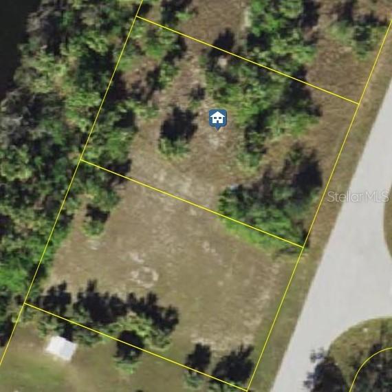 561 Pembroke Dr., Port Charlotte, FL 33954