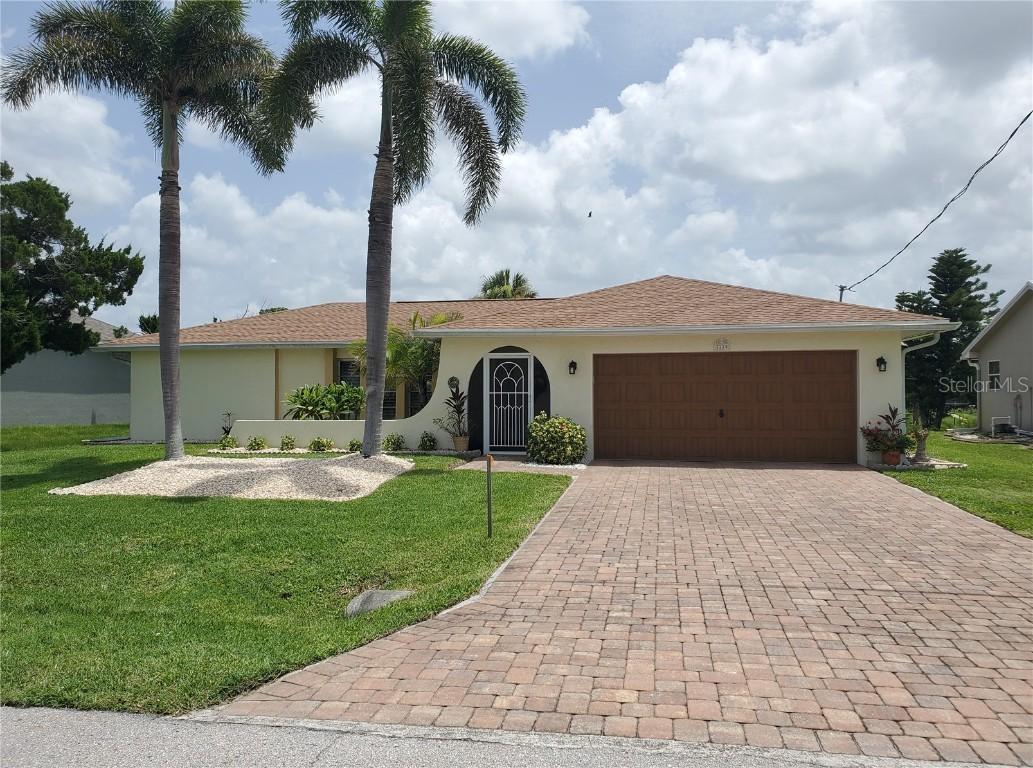 2220 Broad Ranch Dr, Port Charlotte, FL 33948