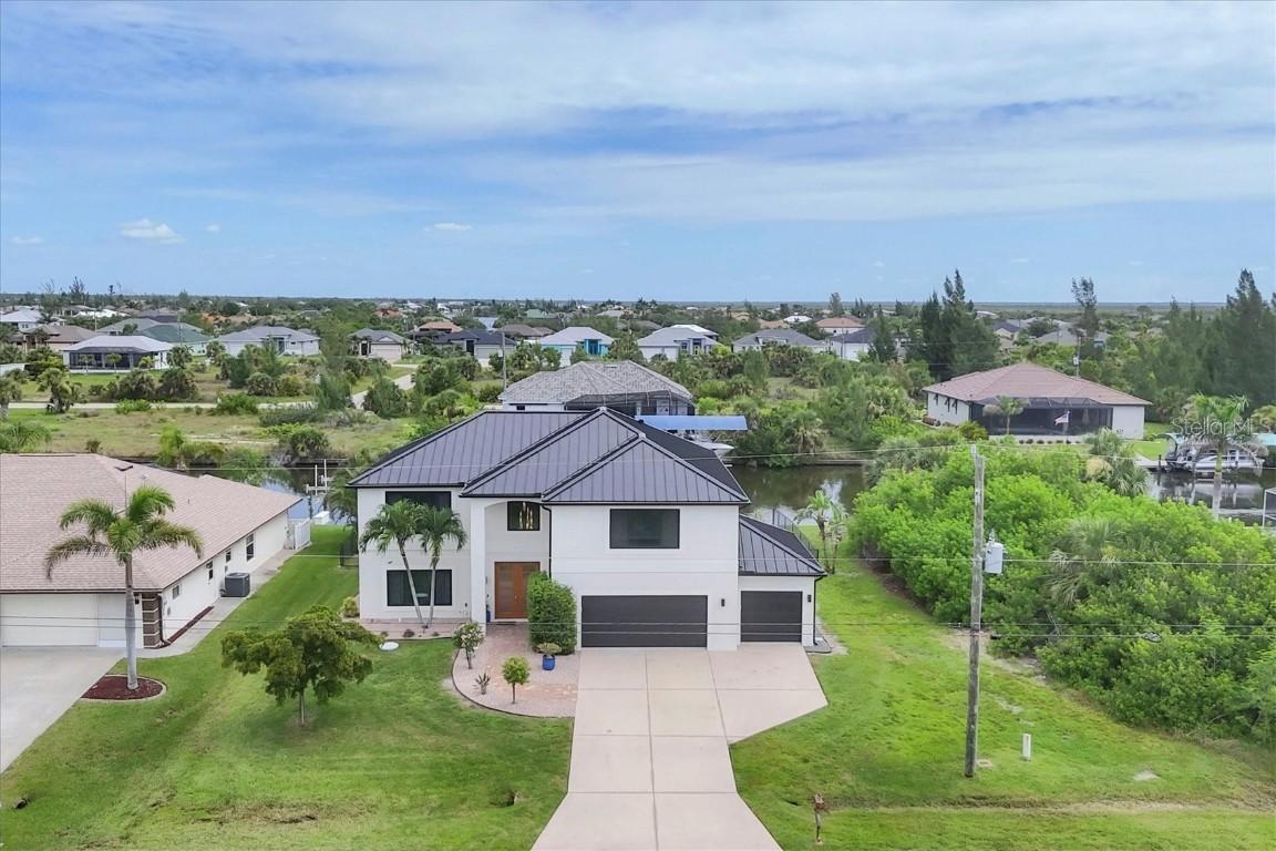 15530 Aqua Cir., Port Charlotte, FL 33981