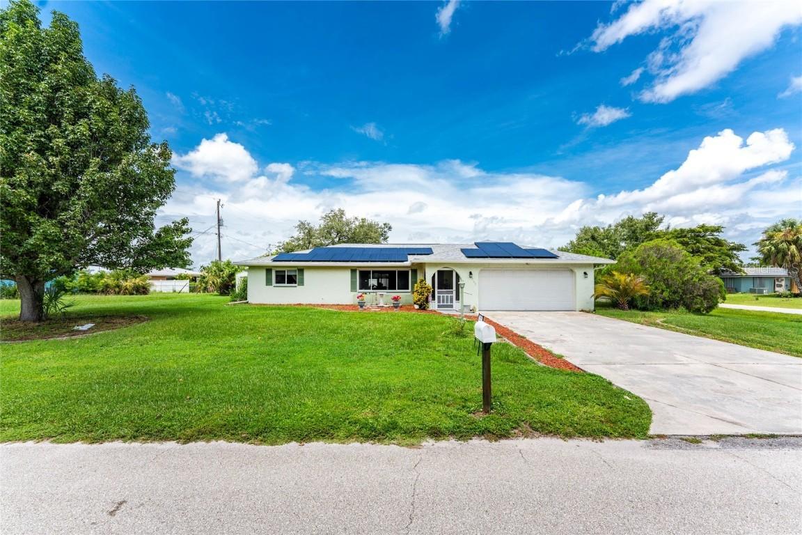 22158 Riverhead Ave., Port Charlotte, FL 33952